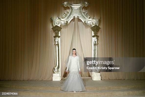 Chanel: Runway - Paris Fashion Week - Haute Couture Fall/Winter 2025/2026 Chanel: Runway - Paris Fashion Week - Haute Couture Fall/Winter 2025/2026