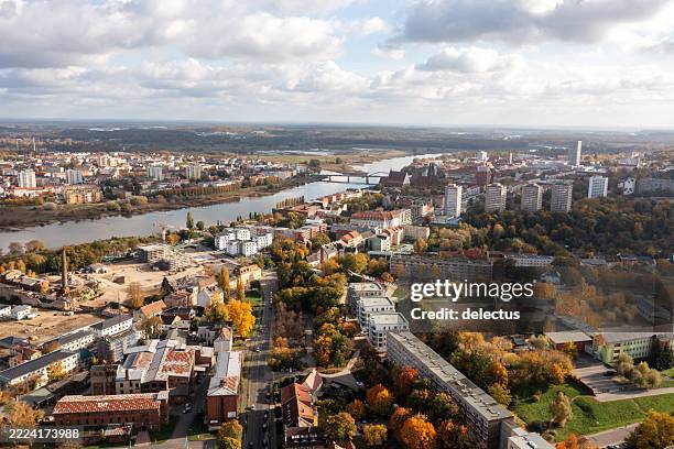 luftaufnahme von frankfurt auf die oder - osteuropa stock-fotos und bilder