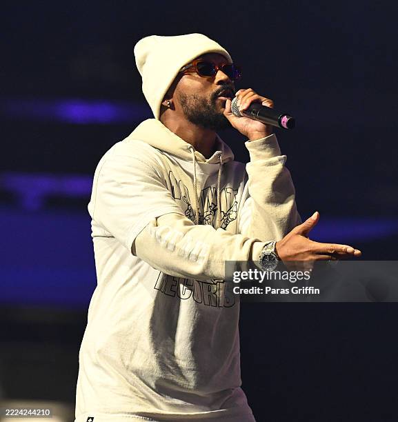 Roemo The Rapper 156,889 Romeo Photos & High Res Pictures - Getty Images