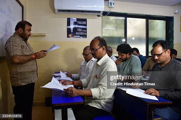 Spokesperson and Saraswati Classes Owner Prof. Dayanand Tiwari initiates Free of cost Marathi Language teaching for Maharashtrian and non...