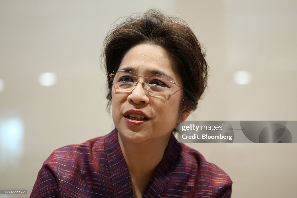 Bank of Thailand Deputy Governor Roong Mallikamas