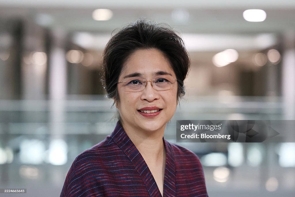 Bank of Thailand Deputy Governor Roong Mallikamas