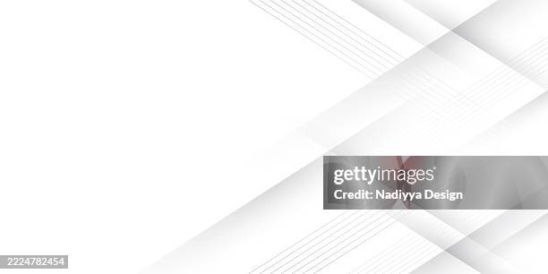 abstrakte designs aus geometrischen formen, mustern, quadraten und rechtecken. moderne abstrakte designs mit diagonalen weißen und grauen farben auf weißem hintergrund. - silver-glitter-white-background stock-grafiken, -clipart, -cartoons und -symbole