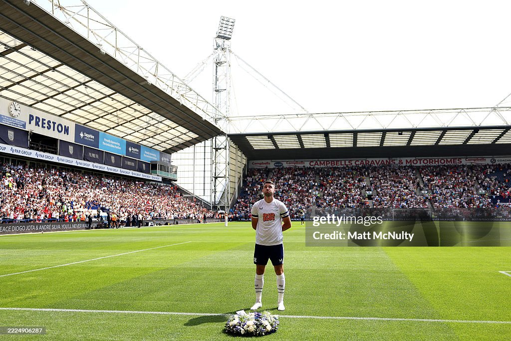 Benjamin Whiteman Benjamin Whiteman of Preston North End stands with a bouquet of... News ...