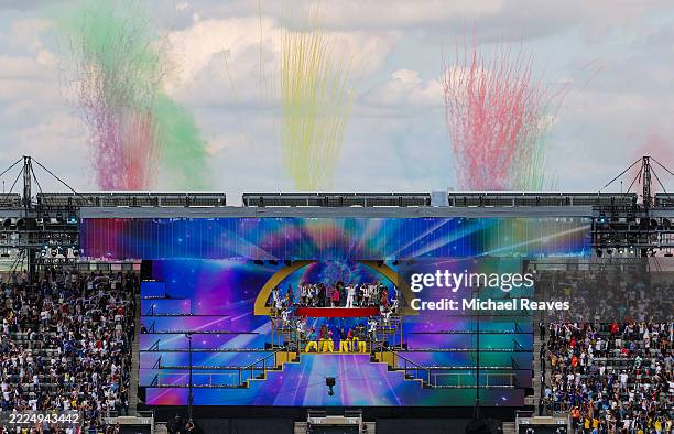 Tems, Doja Cat, Emmanuel Kelly, Chris Martin of Coldplay and J Balvin perform during the halftime show during the FIFA Club World Cup 2025 Final...