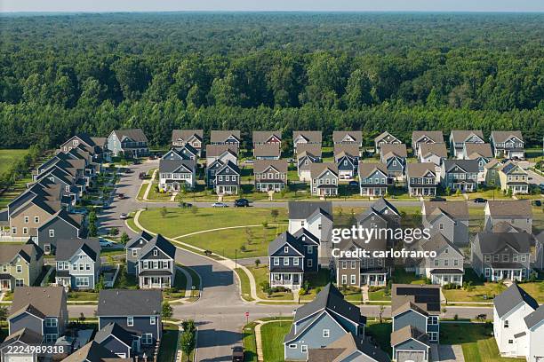 Neighorhood Springfield Va 56,063 New Virginia Stock Photos, High-Res Pictures, and Images - Getty ...
