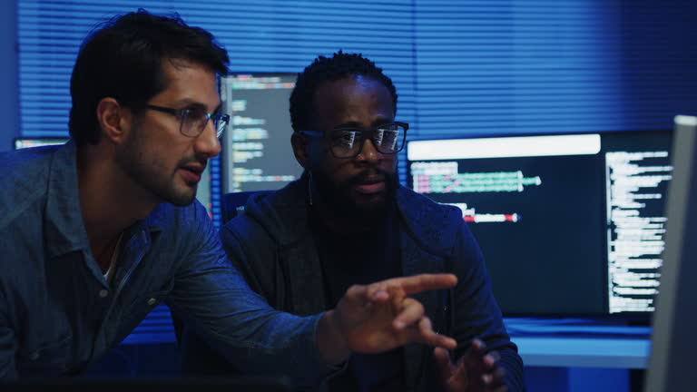 https://media.gettyimages.com/id/2225050580/video/black-and-hispanic-male-engineers-programmers-work-together-collaborate-discuss-software.jpg?b=1&s=640x640&k=20&c=WXlwaWR5GcHW38u3C5xP7kSR-cF_9yC0T9IvLak2tvg=
