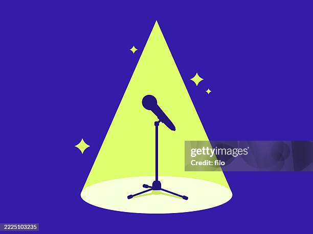illustrazioni stock, clip art, cartoni animati e icone di tendenza di microfono stand-up performance nightclub spotlight - riflettore lenticolare