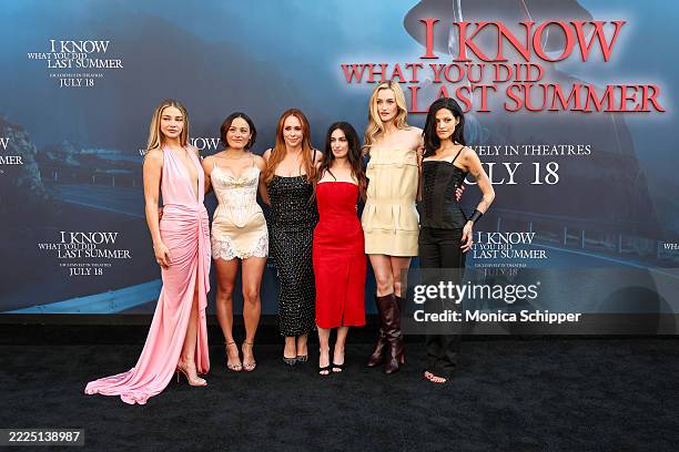 Madelyn Cline, Chase Sui Wonders, Jennifer Love Hewitt, Jennifer Kaytin Robinson, Sarah Pidgeon and Gabriette Bechtel attend the premiere of Columbia...
