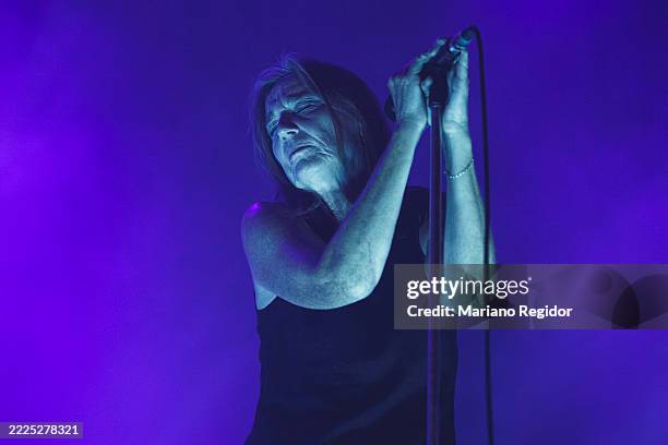 Beth Gibbons performs in concert at Real JardÃn Botánico de Alfonso XIII during Noches Del Botanico music festival on July 15, 2025 in Madrid, Spain.