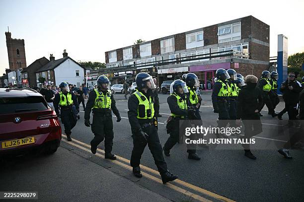 Epping Riots 3,170 Essex Police Stock Photos, High-Res Pictures, and Images - Getty ...
