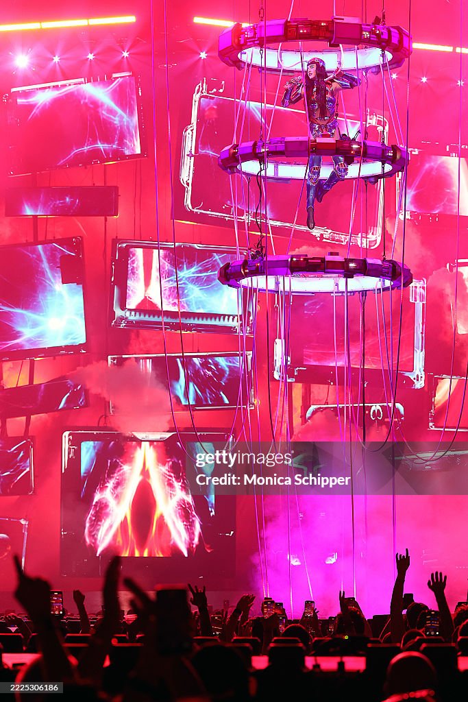 Katy Perry Performs At The Kia Forum