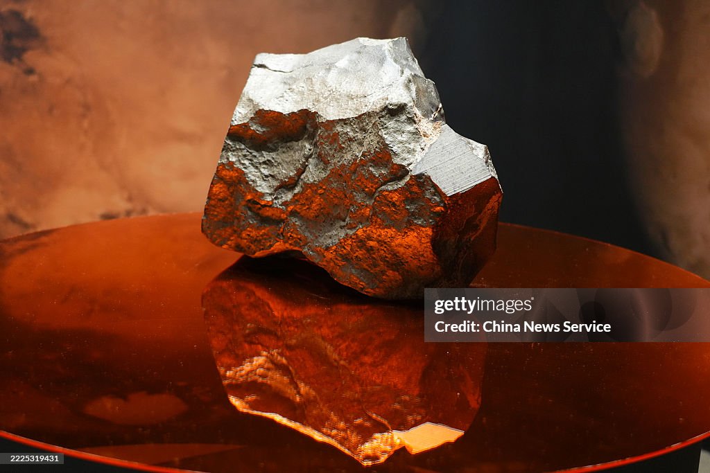 Sotheby's New York To Auction Largest Mars Rock On Earth