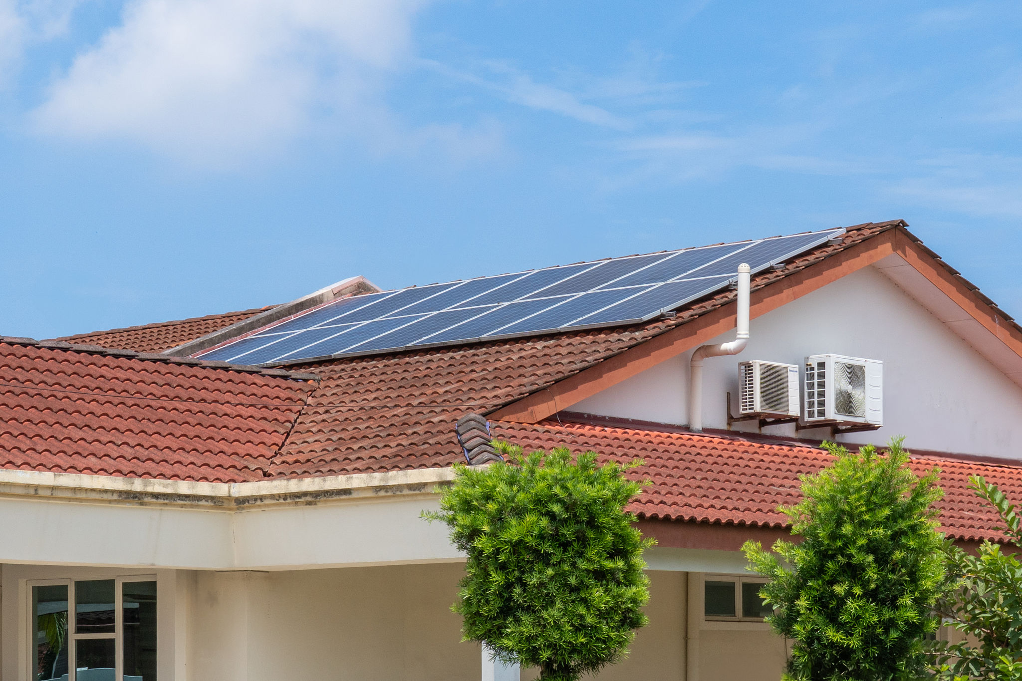 solar installer