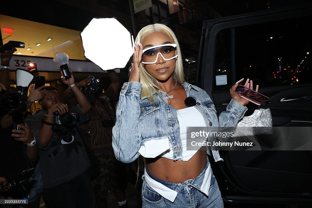 PinkyDoll's Video Game Release Party