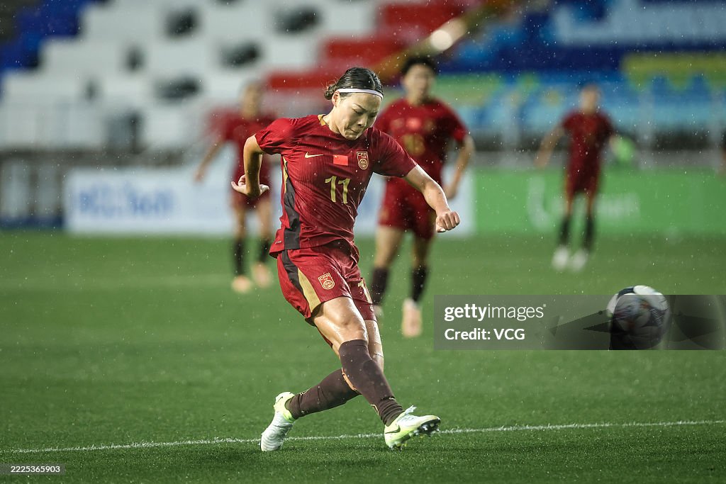 Japan v China - EAFF E-1 Women's Football Championship