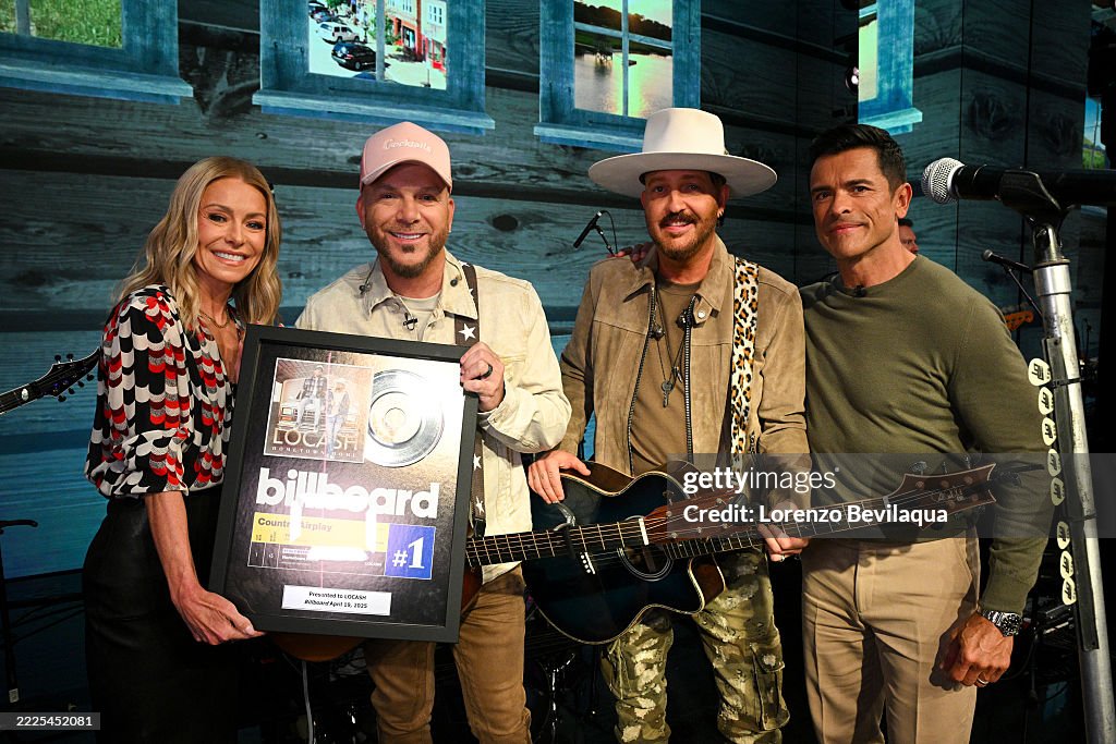 MARK - Kelly Ripa and Mark Consuelos co-host