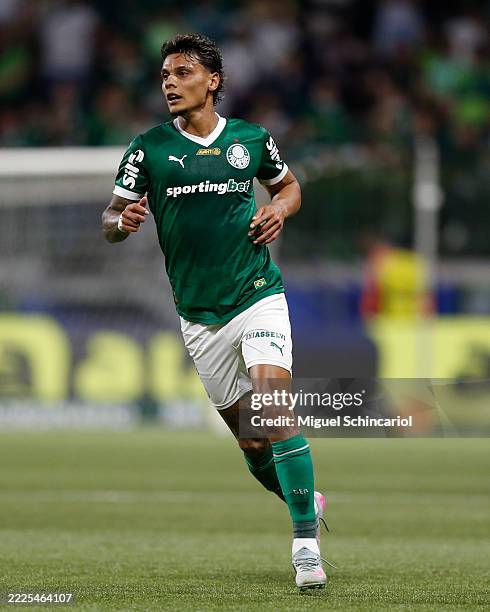 Richard Riosw 3.479 fotos e imágenes de alta resolución de Richard Rios - Getty Images