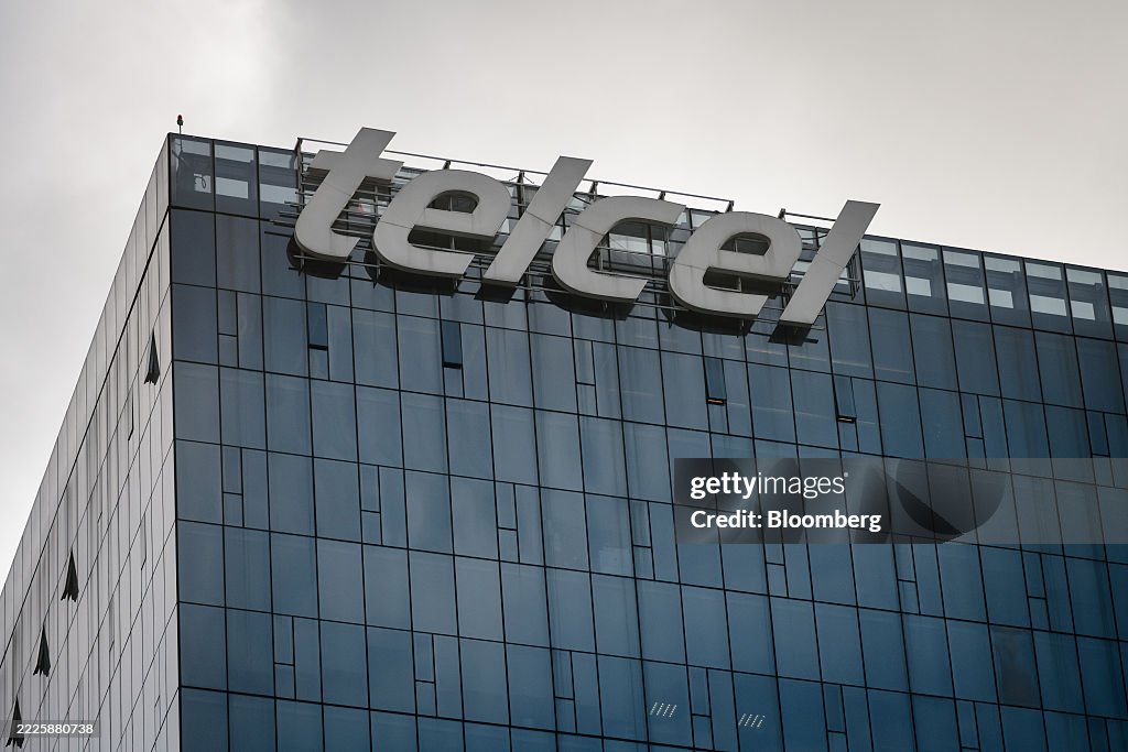 America Movil Seeks To Migrate Prepaid Customers To Postpaid