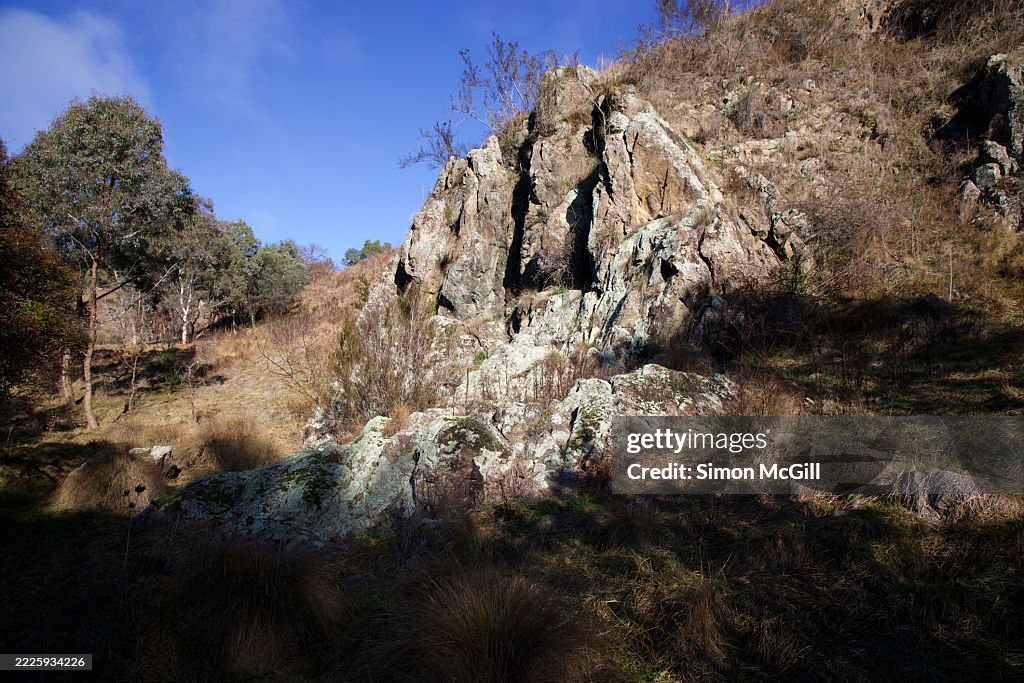 Rocky cliff outcrop next to the Molonglo River, Urirra Loop Walk trail, Canberra, Australian Capital Territory, Australia