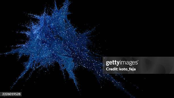 neuronas de disparo - tejido nervioso fotografías e imágenes de stock