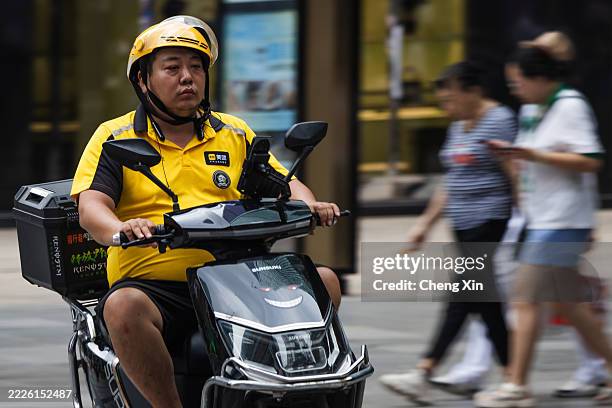 Meituan Riders 1,295 Meituan Stock Photos, High-Res Pictures, and Images - Getty Images