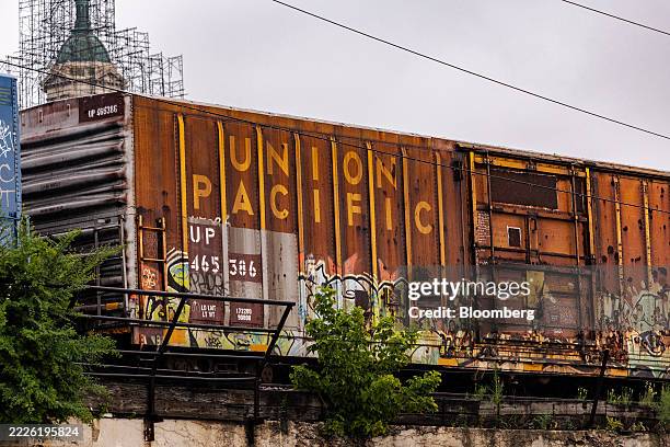 Union Pacific Container 2,047 Union Pacific Railroad Stock Photos, High-Res Pictures, and ...