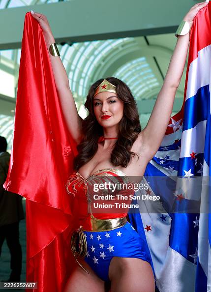 Rachel Pizzolato Of New Orleans Dressed In Cosplay As Wonder Woman At rachel-pizzolato-of-new-orleans-dressed-in-cosplay-as-wonder-woman-at