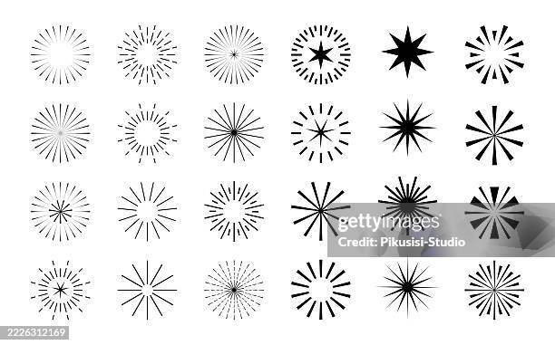 stockillustraties, clipart, cartoons en iconen met firework and starburst icon set in black and white - vonk