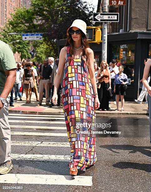 Anne Hathaway is seen on the set of "The Devil Wears Prada 2" in Chelsea on July 21, 2025 in New York City.
