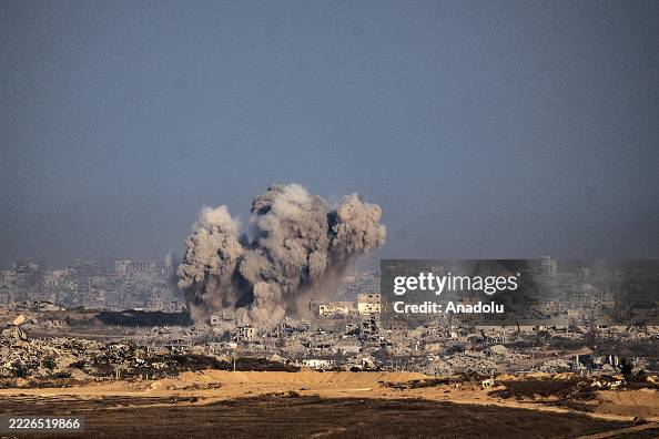 Israeli attacks continue on Gaza Israeli attacks continue on Gaza