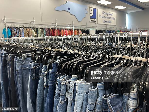 Goodwill Coat Racks 377 Goodwill Store Stock Photos, High-Res Pictures, and Images - Getty ...