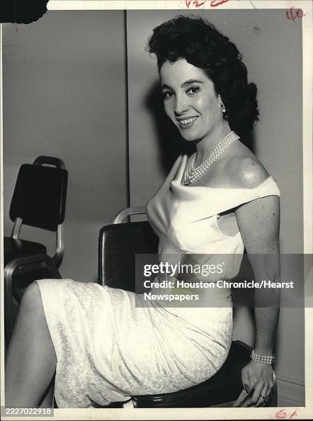 1958 Press Photo Actress Linda Cristal, actress, 1958 Press Photo Actress Linda Cristal, actress,