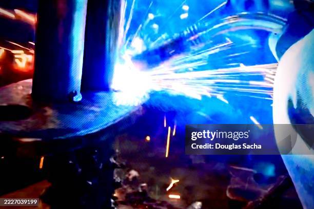 welding torch - automatic welding torch stock pictures, royalty-free photos & images