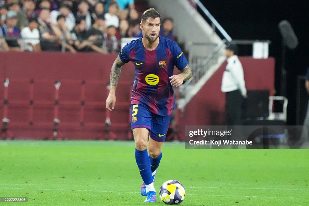 Iñigo Martínez leaves Barcelona and joins Jorge Jesus’ Al Nassr