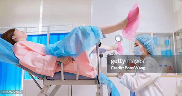 pap smear test - colposcopy stock pictures, royalty-free photos & images