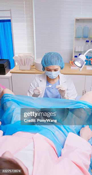 pap smear test - colposcopy stock pictures, royalty-free photos & images