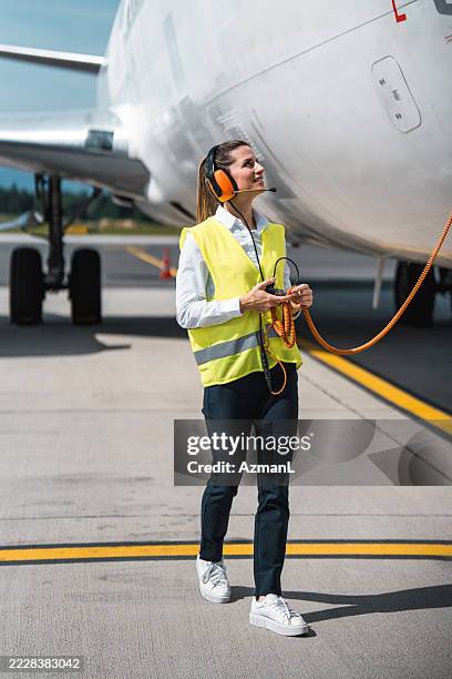 Gi Ramp Agent 85 Airport Ramp Agent Stock Photos, High-Res Pictures, and Images ...