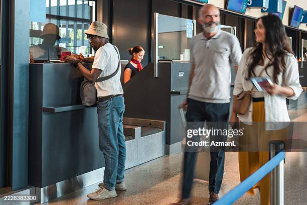 Check In Airplane 2,188 Airplane Desk Stock Photos, High-Res Pictures, and Images - Getty ...