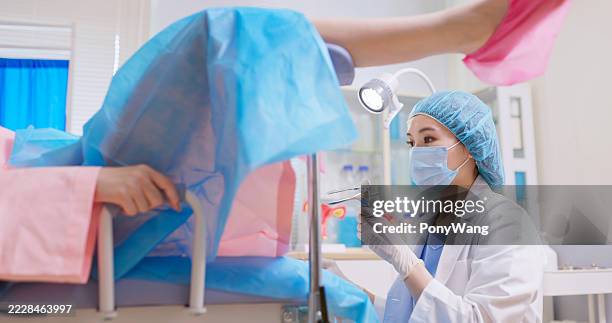 pap smear test - colposcopy stock pictures, royalty-free photos & images