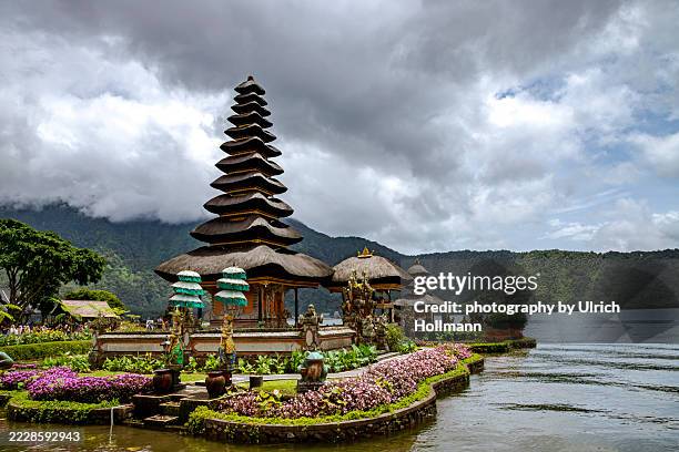 hindu temple, pura ulun danu beratan on bali, indonesia - bali culture stock pictures, royalty-free photos & images