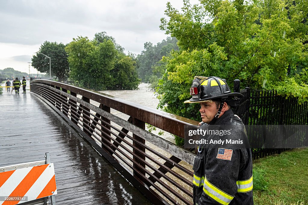 Heavy Rains Bring Flash Floods To Southeast Wisconsin