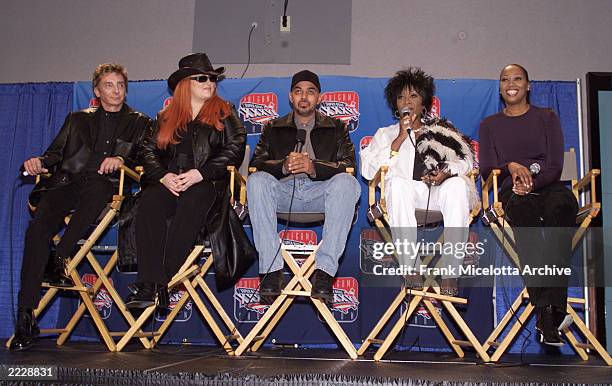 Barry Manilow, Wynonna Judd, James Ingram, Patti LaBelle, and Yolanda Adams at a press conference discussing their upcoming performance on the...