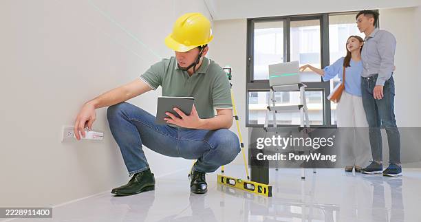 home inspector do socket detection - multimeter stock pictures, royalty-free photos & images