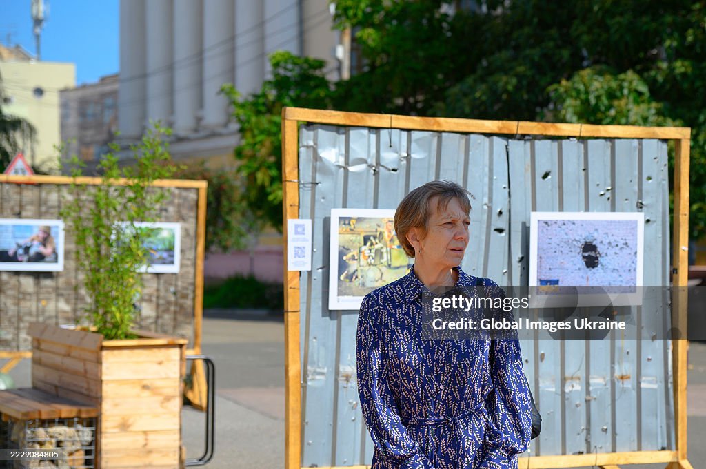 Exhibition Of Photos Dedicated To The 24Th Mechanized Brigade Opened In Kyiv