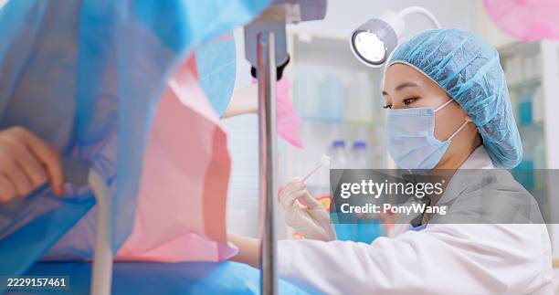 pap smear test - colposcopy stock pictures, royalty-free photos & images