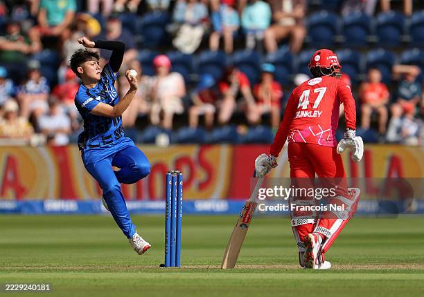 Issy Welsh 252 Sophia Wong Stock Photos, High-Res Pictures, and Images - Getty Images