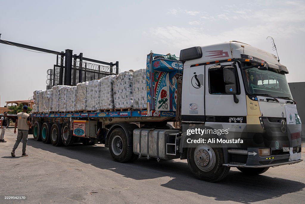 Members of 'The Elders' NGO Arrive in Rafah To Inspect Aid Warehouses and Border Crossings