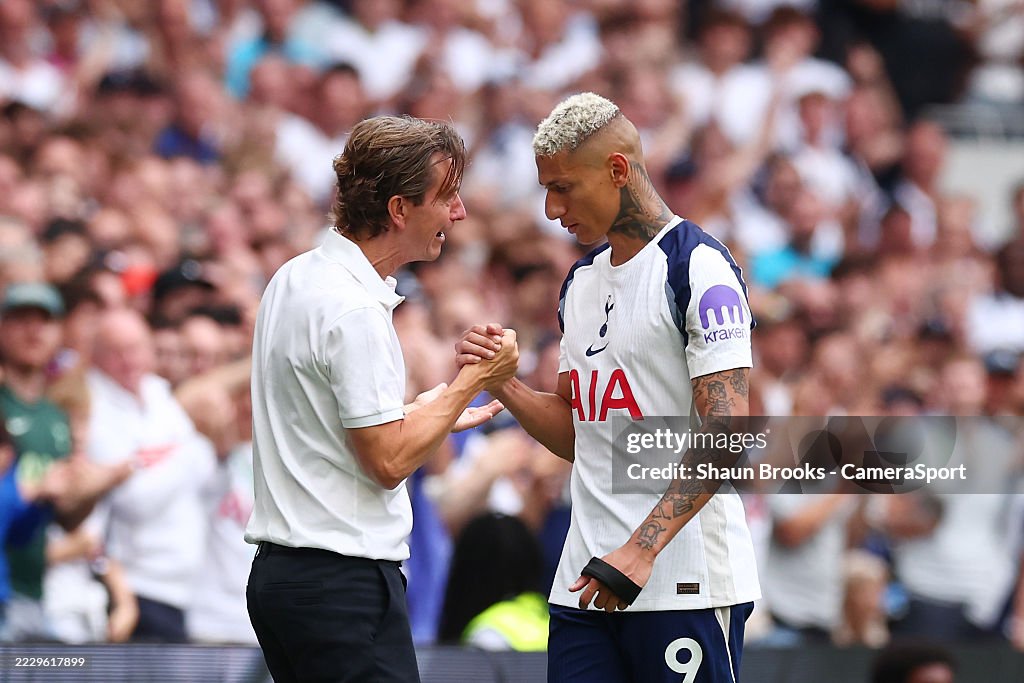Tottenham Hotspur v Burnley - Premier League