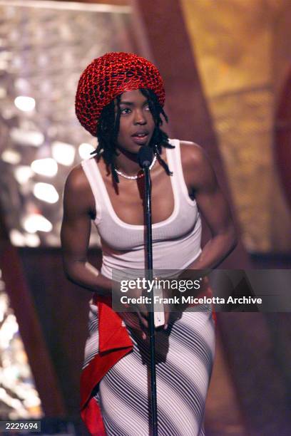 Lauren Hill speaks to the audience after recieving a Grammy award at the 41st Annual Grammy Awards in Los Angeles.Photo by Frank...